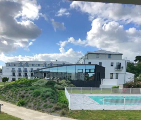 Appartement Devant La Plage Avec Piscine Concarneau Eksteriør bilde